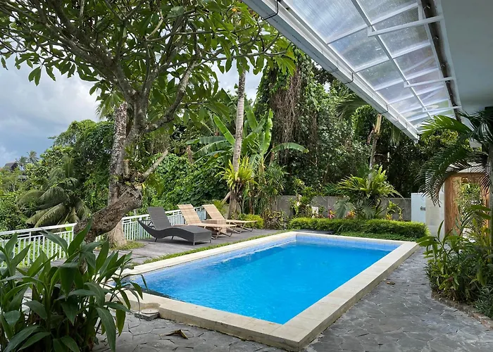 Villa The Loyik Jungle View